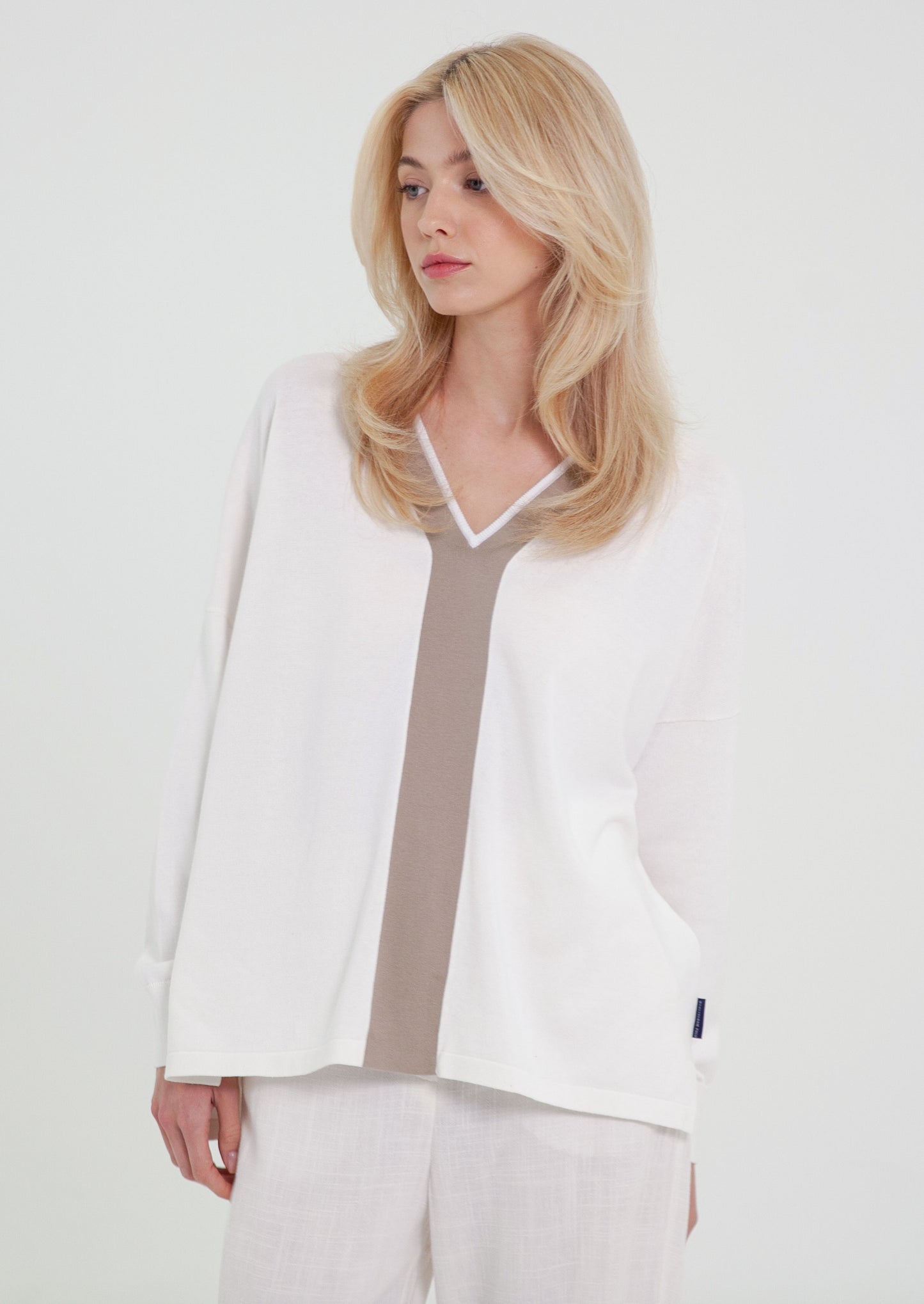 Womens Soft V Neck knit