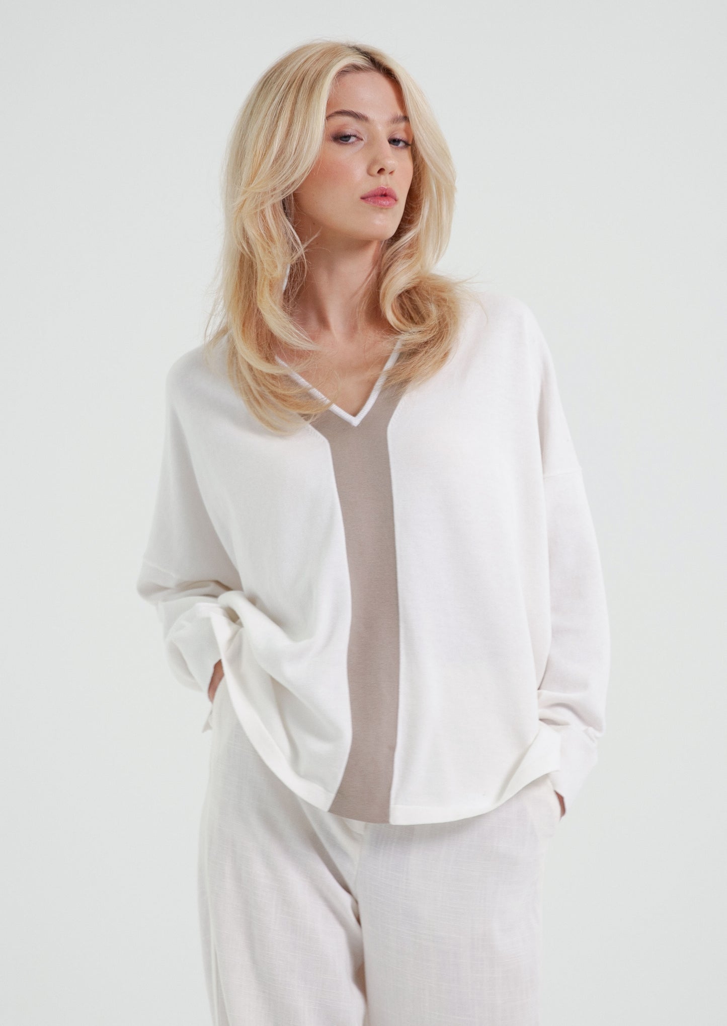 Womens Soft V Neck knit