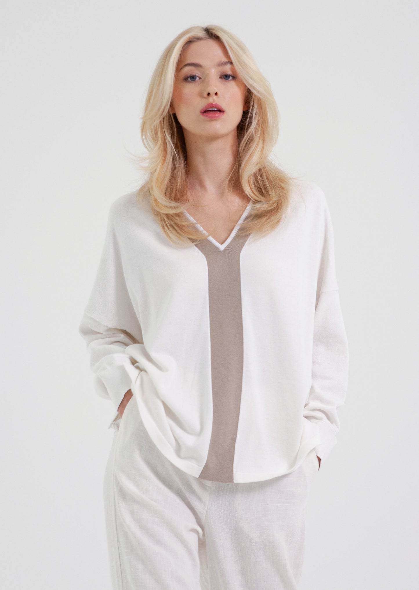 Womens Soft V Neck knit