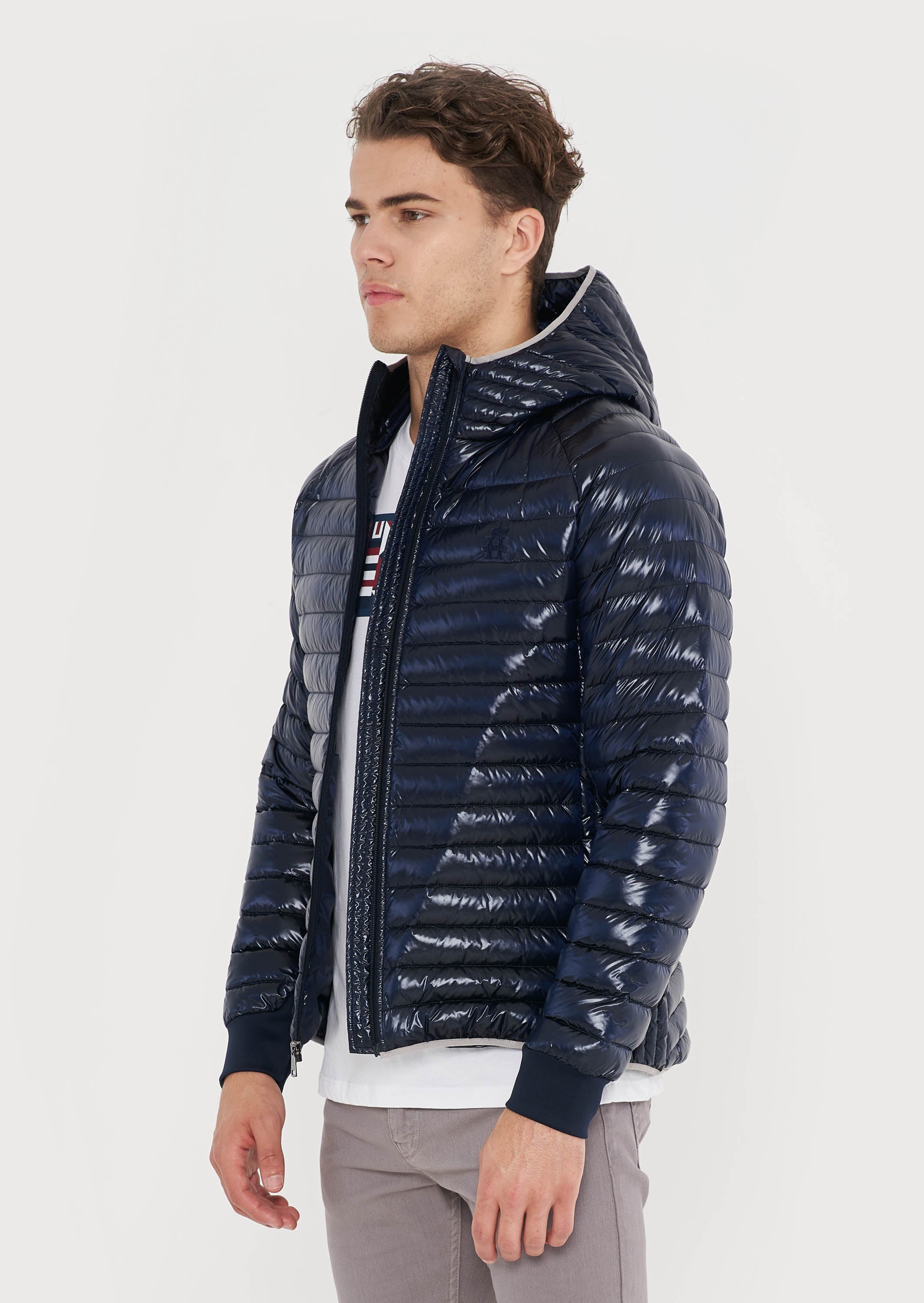 Lightweight down outlet jacket with hood